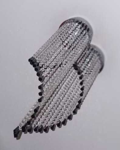 Продам потолочную люстру