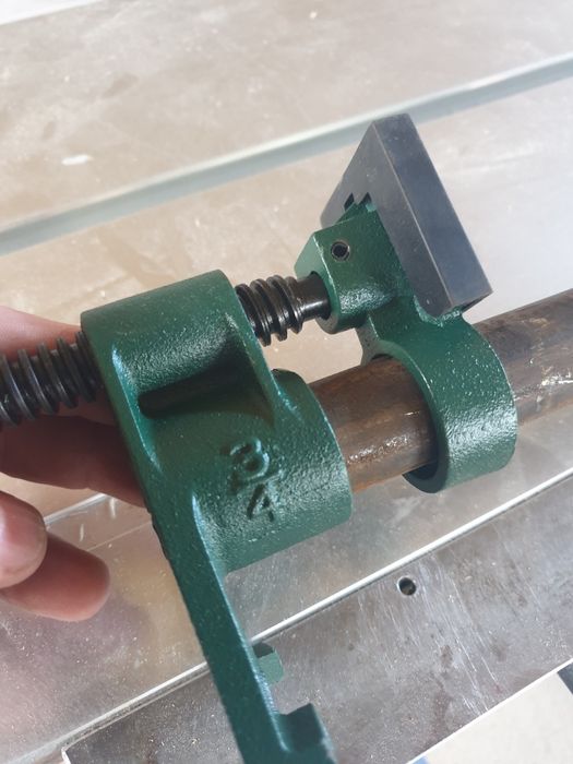 Menghină  (presă) pentru lemn