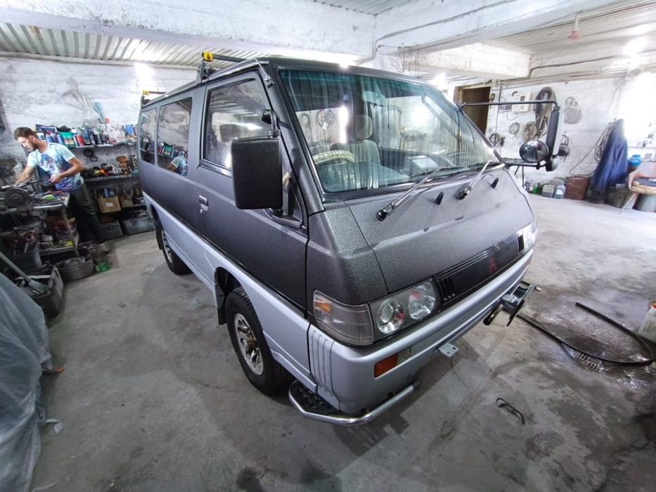 Митсубиси Делика