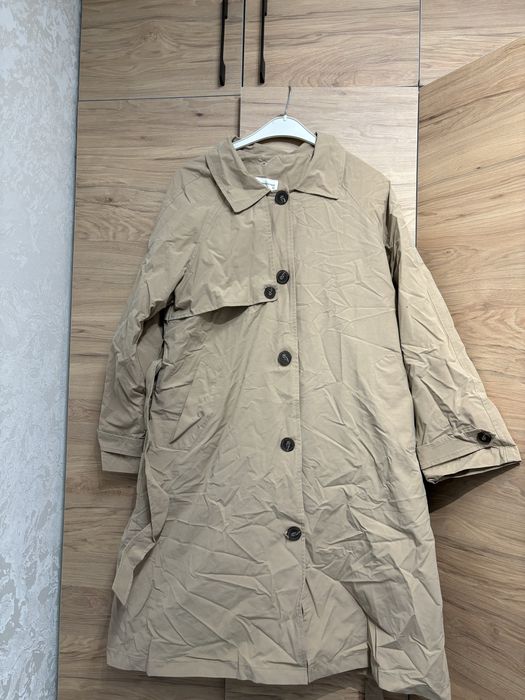 Тренч, блузка, юбка