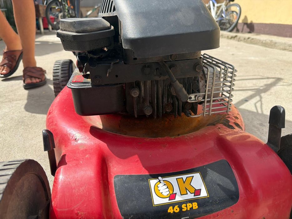 Mașină de tuns iarba Sprint xp40