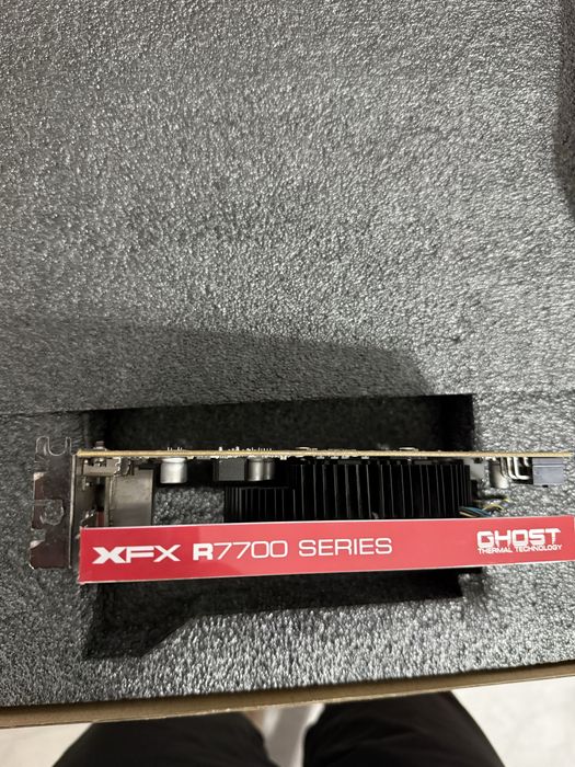 Видеокарта Radeon 7700HD