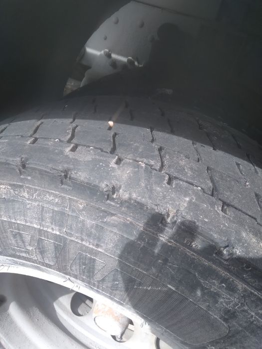 Продам шины комплект с дисками 300000