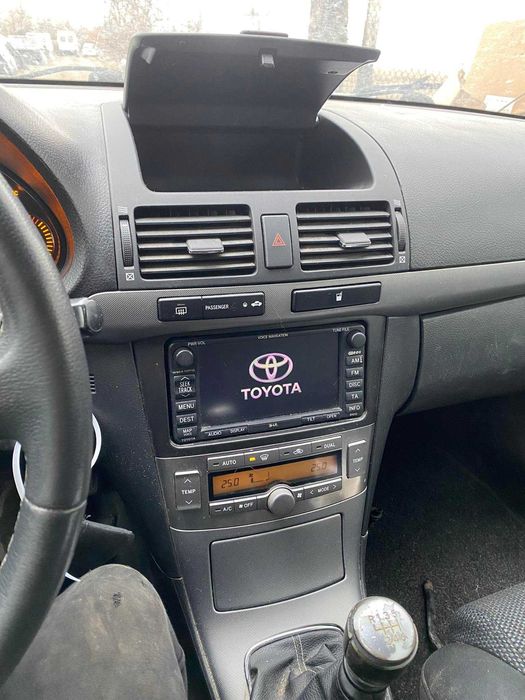Toyota avensis 2.2 на части / тойота авенсис на части.