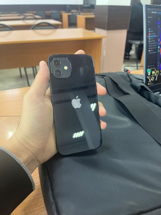 Продам iphone 12