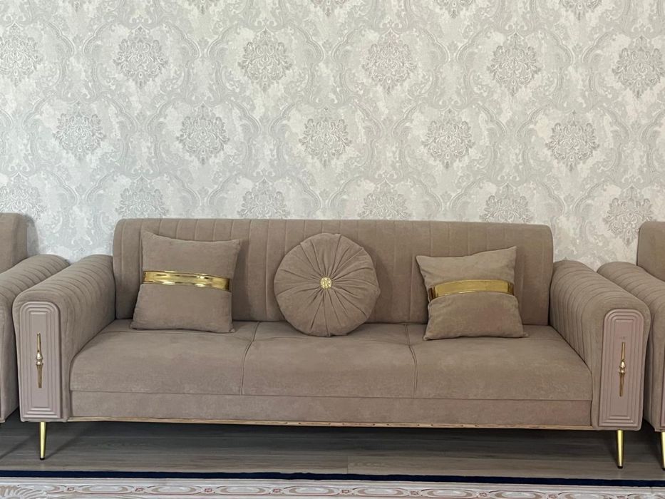 Продам диван с креслом