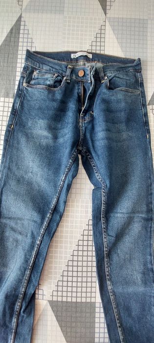 Vând blugi baieti Zara