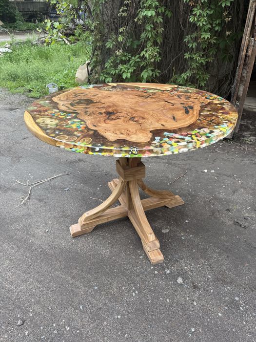 Обеденный стол круглый