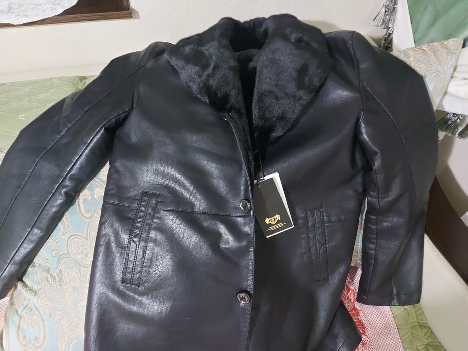 Продам зимнию дубленку