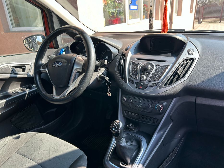 Vand Ford B-Max 2013