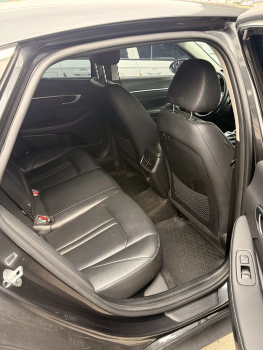 Hyundai sonata 2021 yil 44 ming yurgan tozza  3 poz bez luk