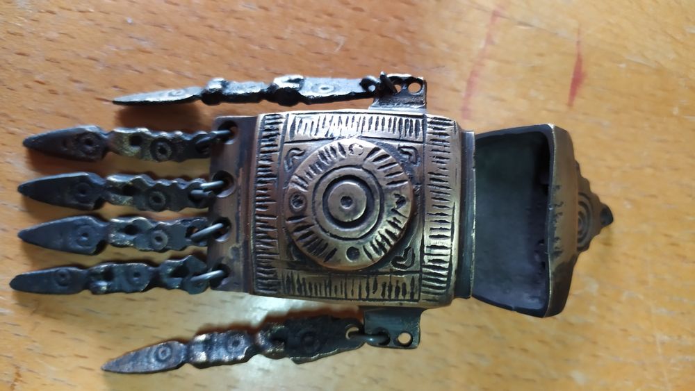 Паласка, мастилница, фишеклък, кутийка за евзи