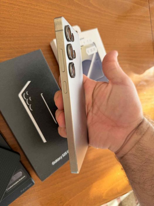 Galaxy s25 Ultra Titanium Gray 256GB с 1.5 години гаранция