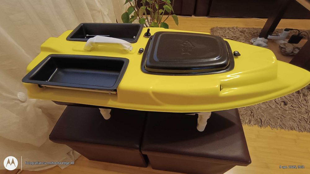 Barca, navomodel barcuta, pentru pescuit cu Autopilot. Reparatii navomodele, barcute de plantat. Autopiloti