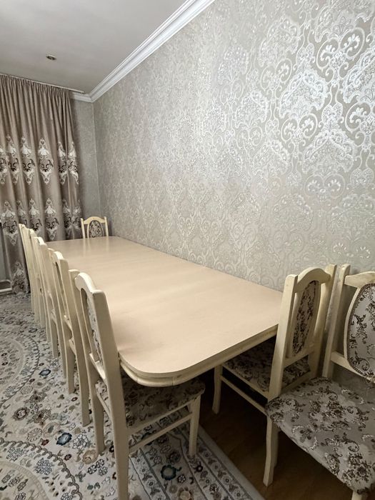 Продаю стол большой в отличнгм состоянии