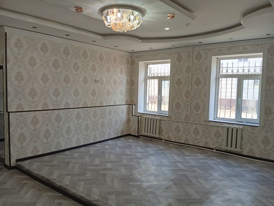 Манеж Салтанат йонида  2 хона уй сотилади