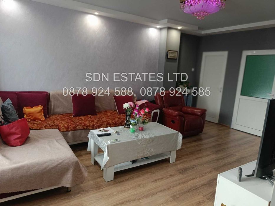 Продава се Етаж от къща в Казанлък - 180 кв.м за 1167 €/кв.м - Снимка #1