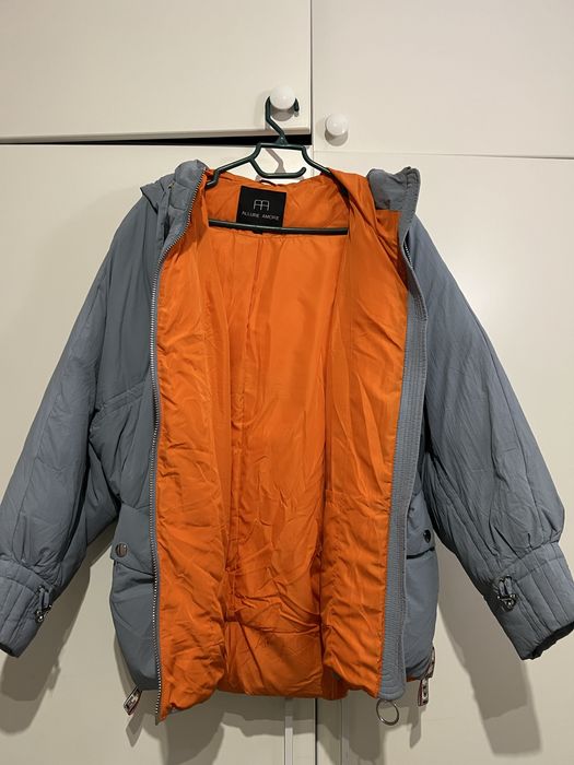 Продаю зимнюю куртку