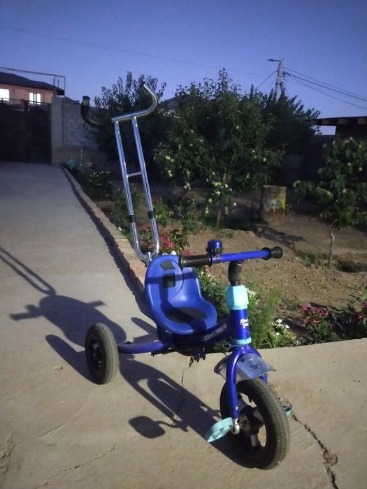 Детский трехколесный велосипед