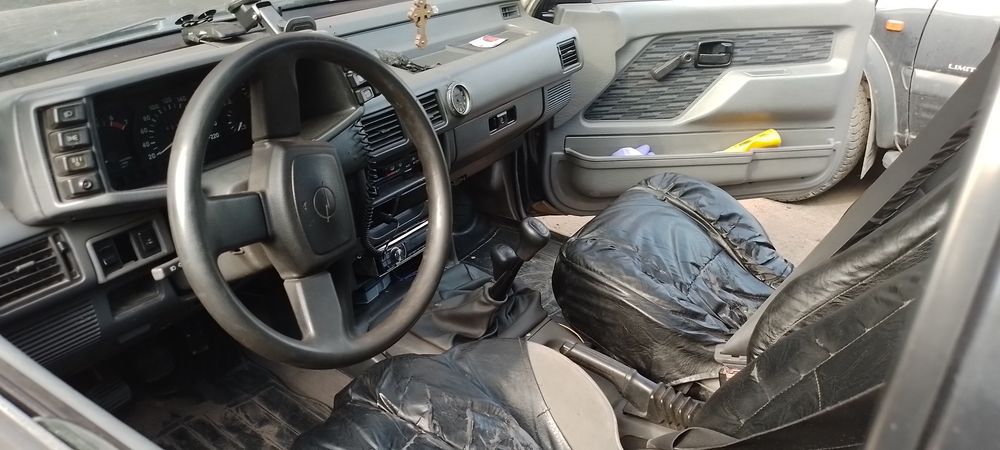 Продам автомобиль Opel Frontera