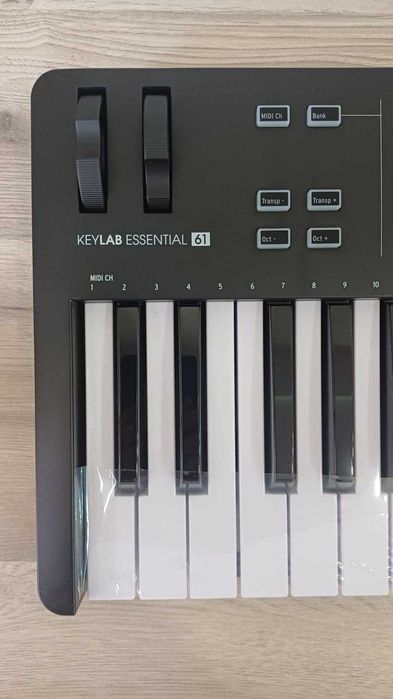 MIDI-клавиатура Arturia KeyLab Essential 61 mk3 USB-TIPE-C