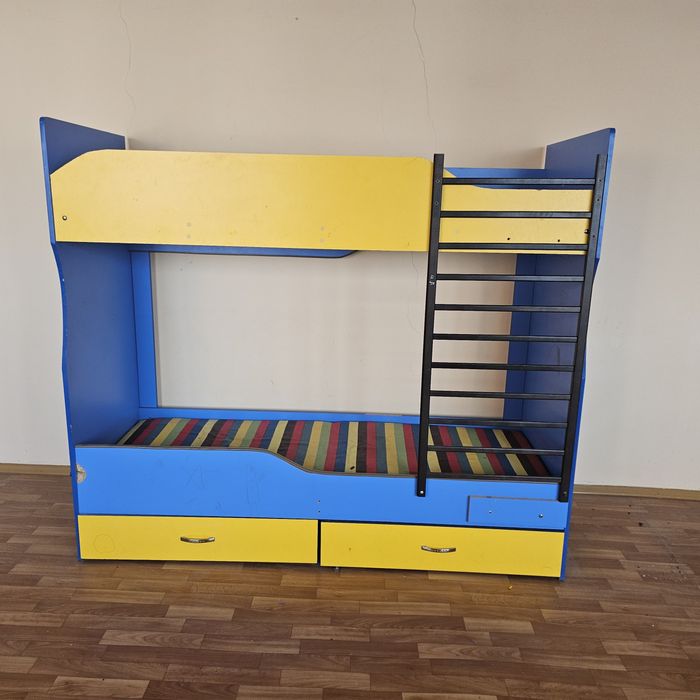 Срочно продам  детский уголок