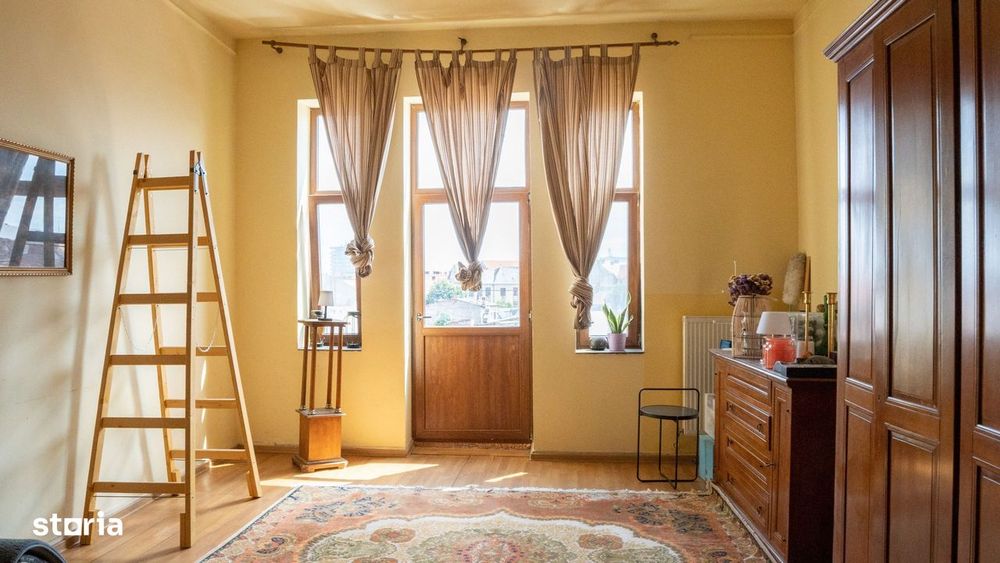 2 camere. Adresă centrală. 99 mp construiți. 2 băi. Etaj 3.