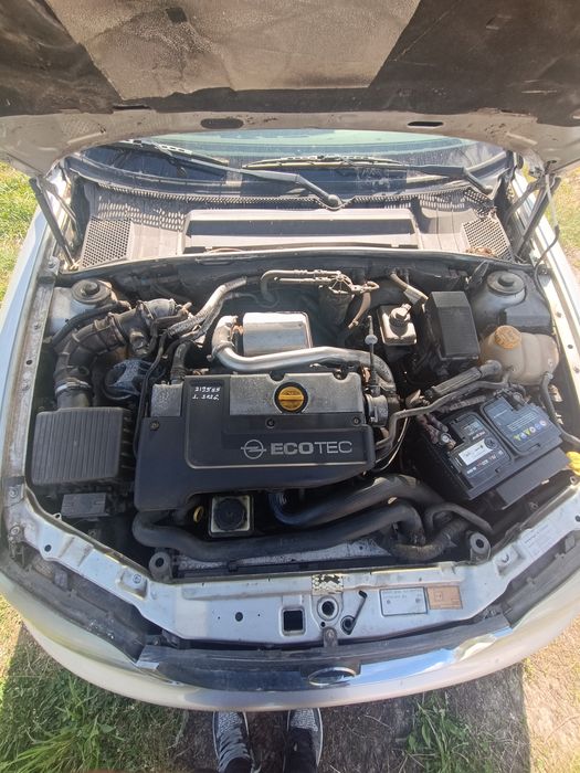 Vând Opel vectra