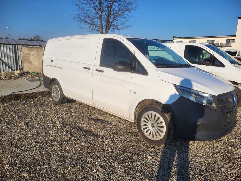 Dezmembrez Mercedes Vito 2024