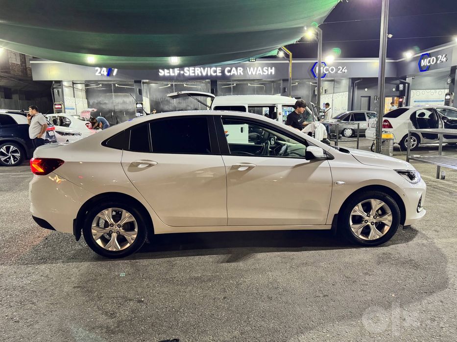 Chevrolet onix premier plus