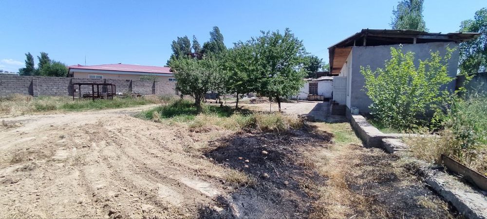 Уй сотилади Нурафшон Амфитеатр Оркасида