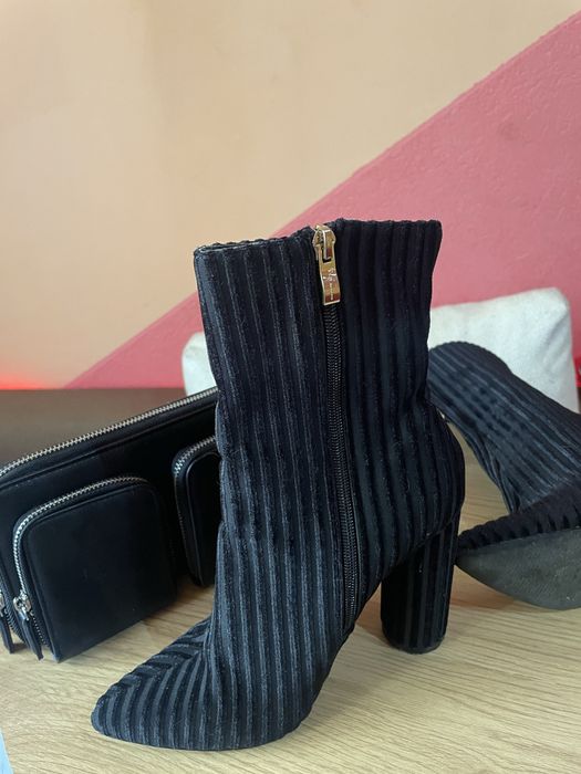 Botine cu toc elegante