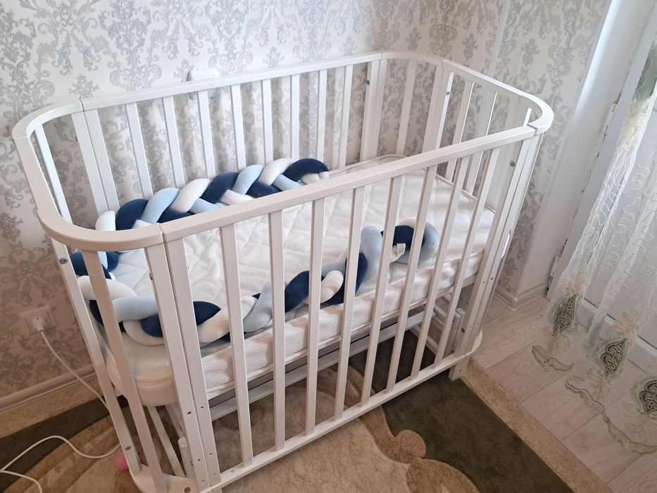Кровать и монеж детская