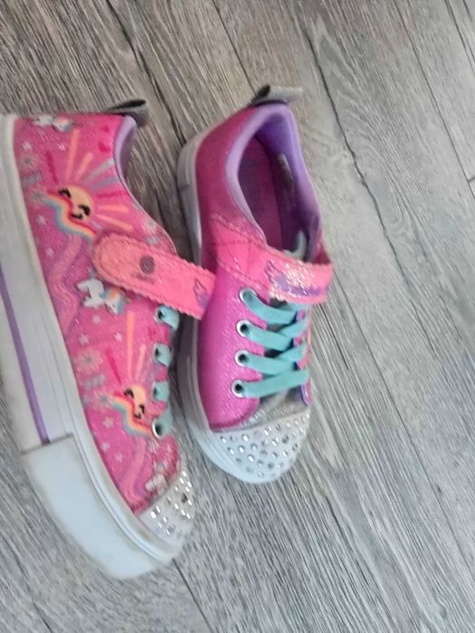 Детски обувки адидас номер 27, найк номер  29.5, skechers номер 30