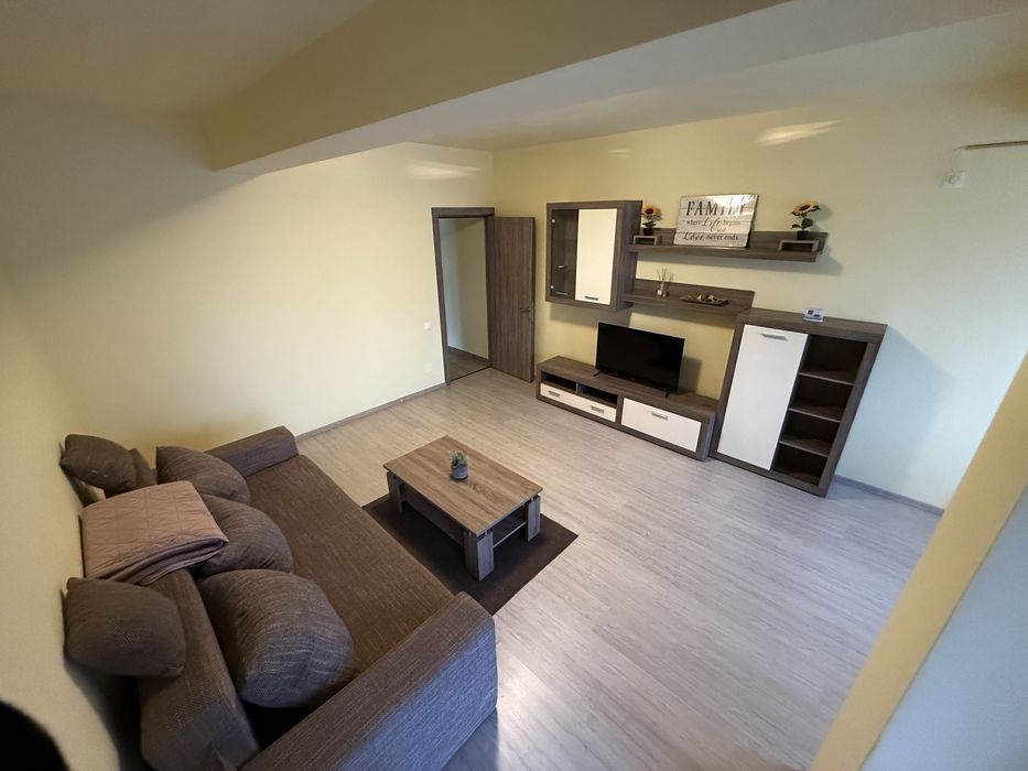 Inchiriez 2 camere(proprietar)* Militari Residence* loc de parcare