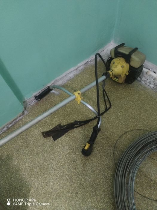 Продам тример для стрижки газона