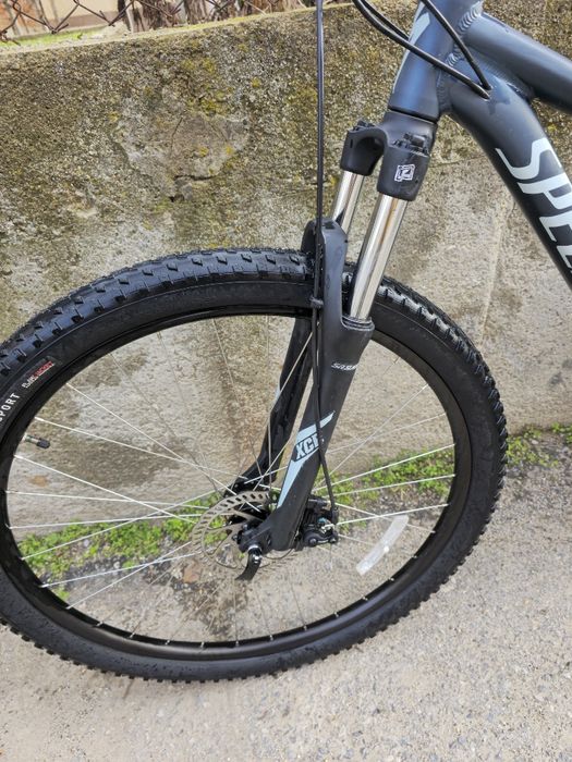 Specialized Rockhopper 29 цола М размер 2x9 Скорости палцови