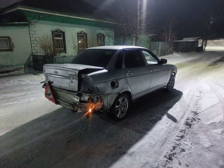 Продам по запчастям приору