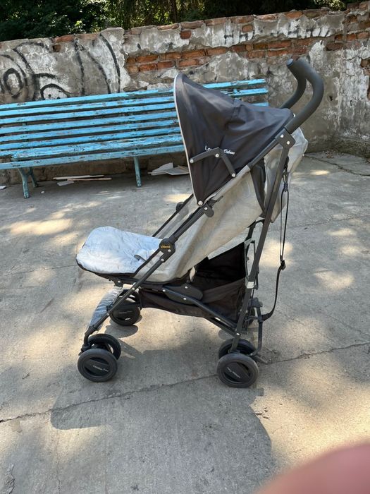 Продам прогулочную коляску Chicco London Deluxe