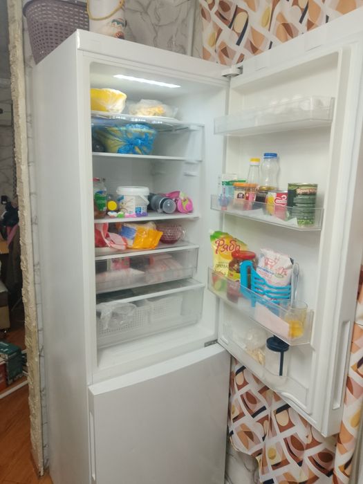 Холодильник продаем