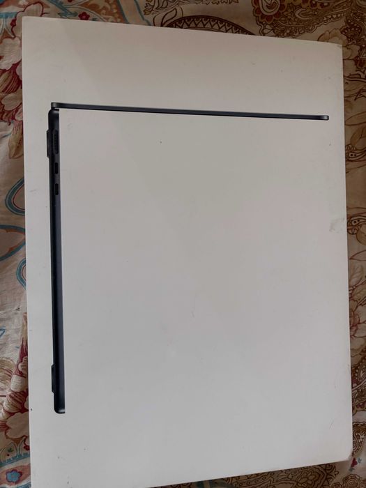 Продаю MacBook Air M4 (2025)