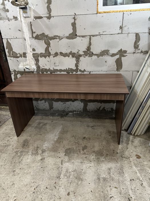 Продам Б/у Стол 1,5х0,7х0,76 (ДхШхВ)