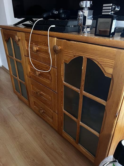 Скрин нощни шкафчета и бюро от чам