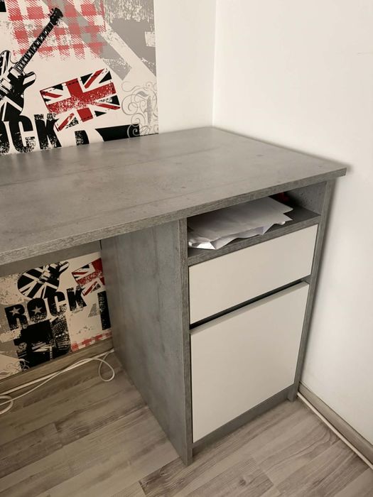 Birou mic pentru adolesncenti