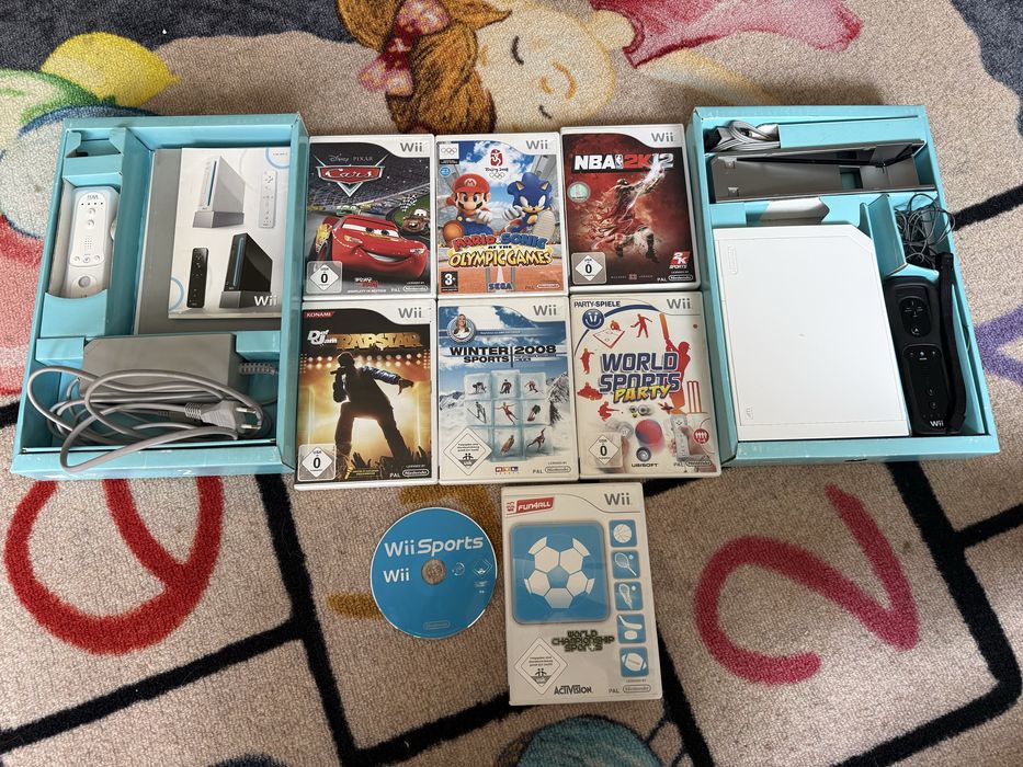 Конзола Wii Nintendo + 8 игри