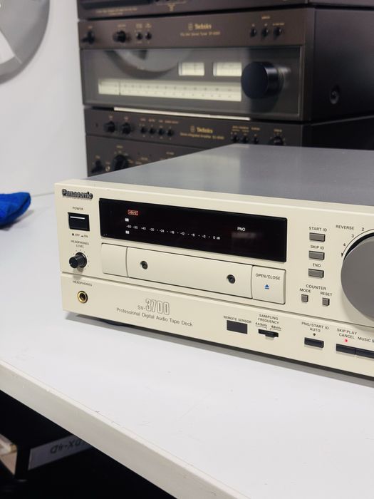 DAT profesional de fidelitate PANASONIC SV-3700,studio,stare excelentă