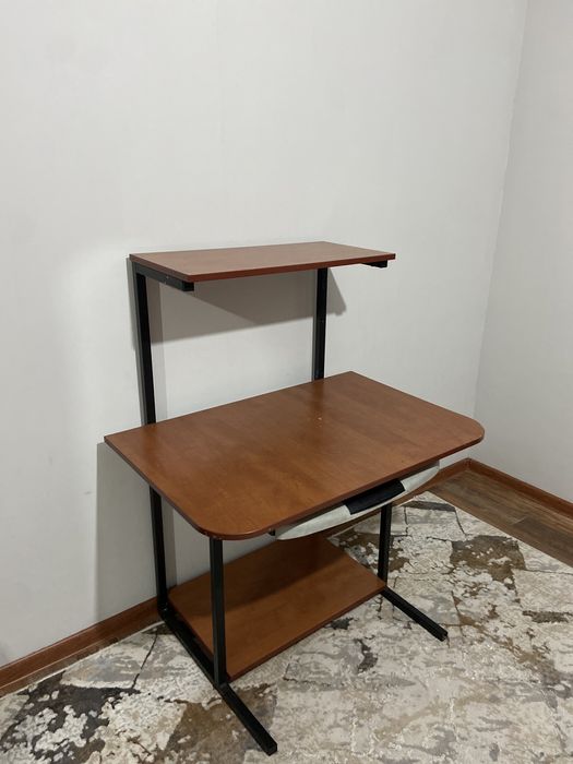 Компьютерный столик