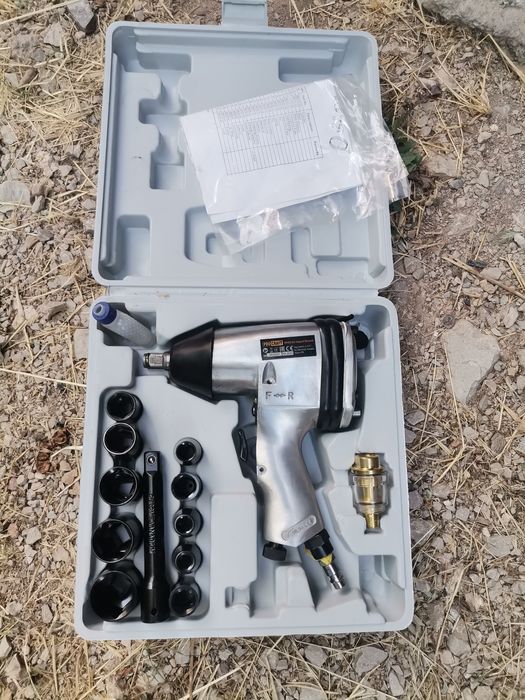 Пневматичен ударен гайковерт