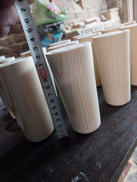 Дървени крачета струговани