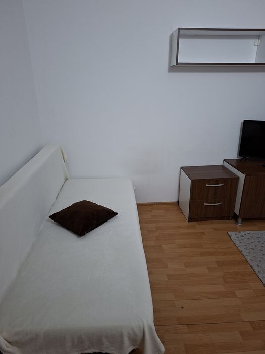 Proprietar închiriez garsoniera!